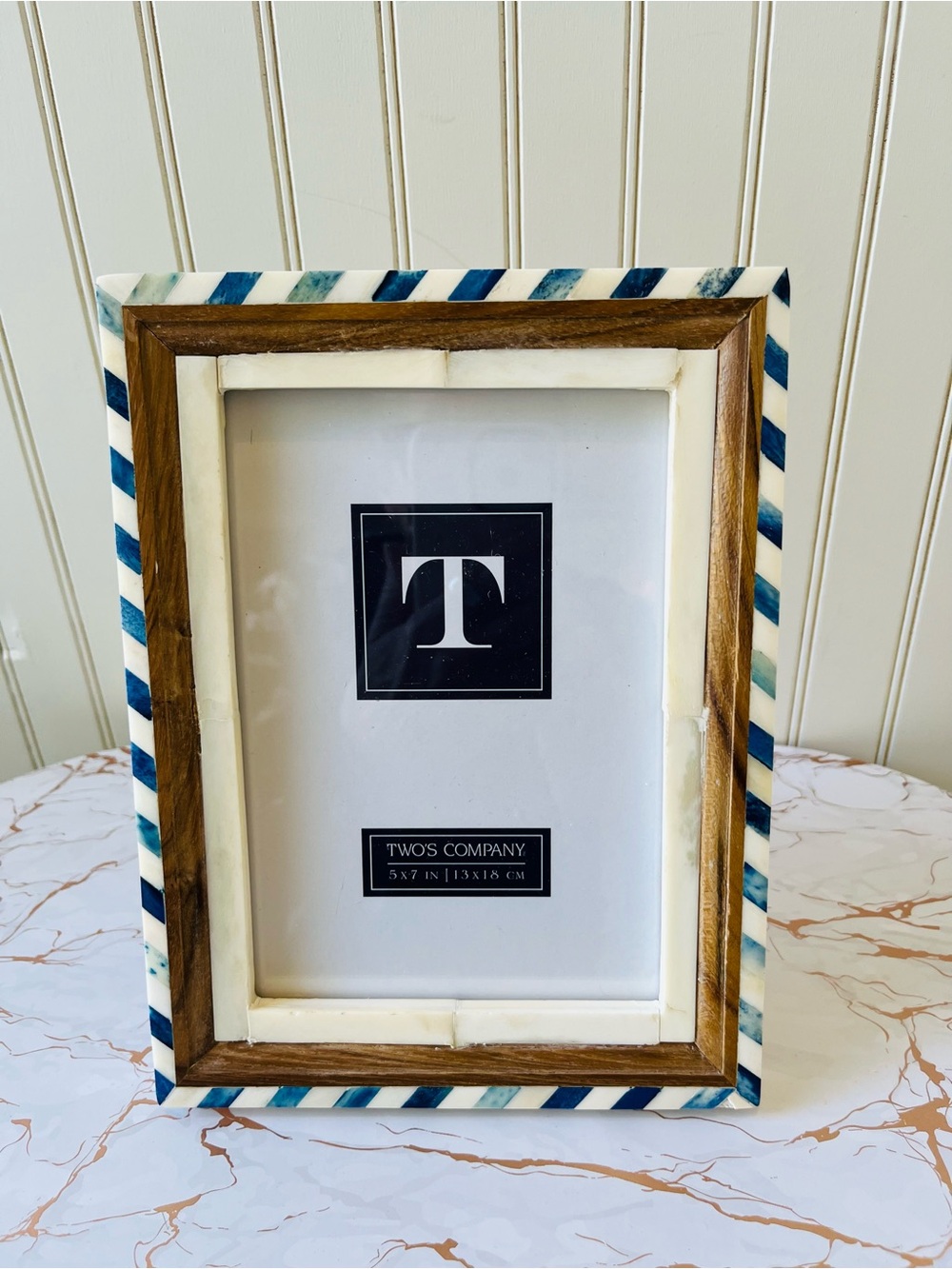 TWO’S COMPANY SANTORINI BONE & WOOD INLAY PHOTO FRAME | 5x7 | NAVY/WHITE | NEW